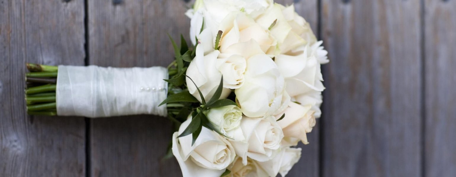 5 красивых свадебных букетов для любого сезона Букет из лилий и орхидей